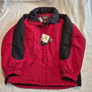 L.L. Bean women's 2X red and black winter jacket hood folds into collar NWT